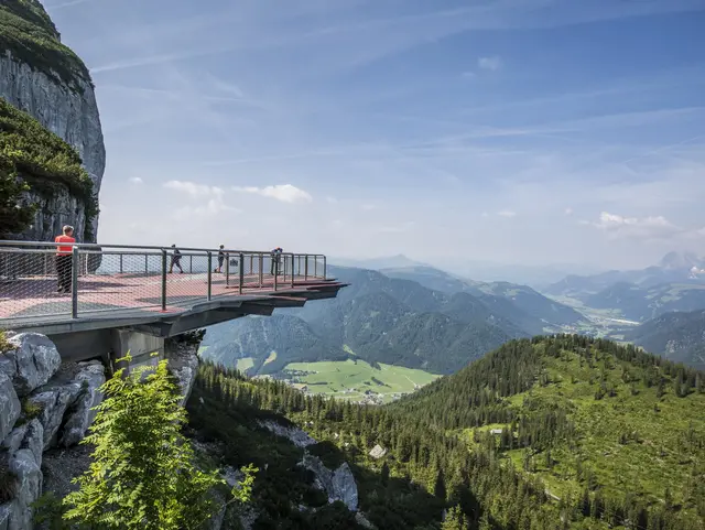 - © Chiemgau Tourismus e.V. Aussichtsplattform auf der Steinplatte