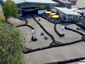 Kart Außenbahn © KART 2000, Eiselfing Kart 2000 bietet eine Kartstrecke im Indoor und Outdoor Bereich an.