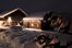 Naturstammchalet im Winter